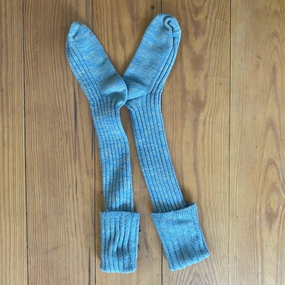 Chic Blue Ribbed Women's Kilt Socks